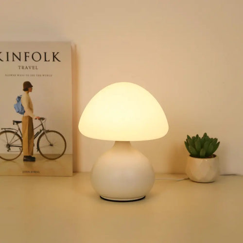 Ridged ceramic dome lamp